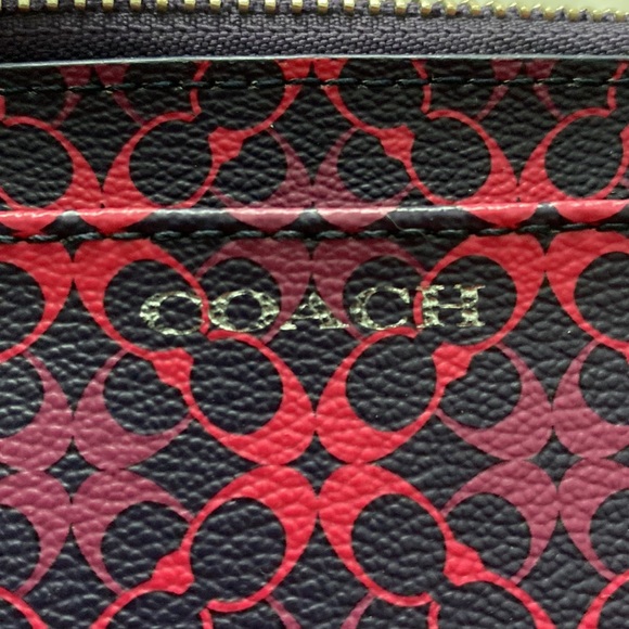 Coach - Small Wristlet Wamen's Wallet: Pink & Black - Picture 6 of 8